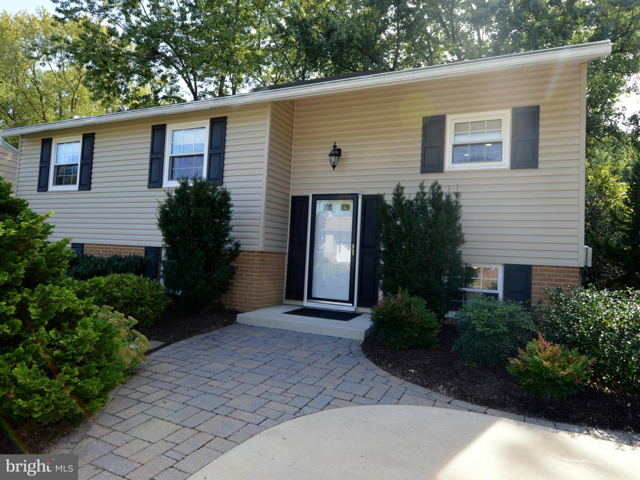 302 Norgulf Road Reisterstown, MD 21136 - Photo 2 of 29 Exterior (Front)