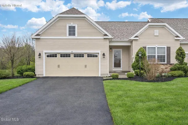 $525,000 | 15 Rosemore Place, Halfmoon, NY 12118