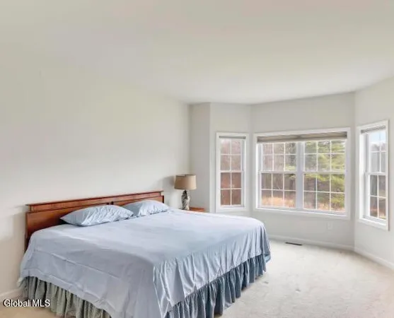 $525,000 | 15 Rosemore Place, Halfmoon, NY 12118