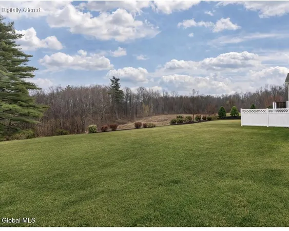 $525,000 | 15 Rosemore Place, Halfmoon, NY 12118