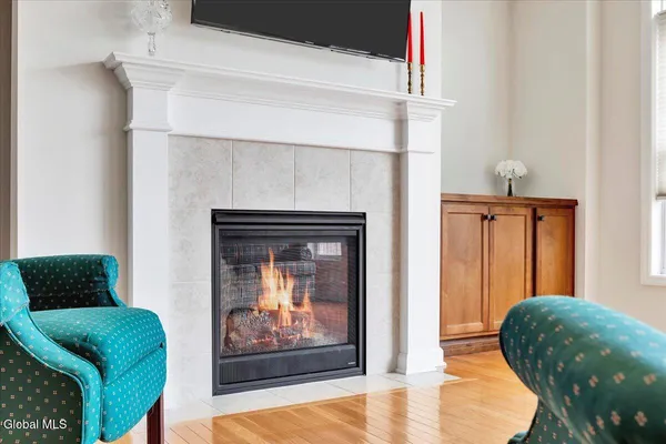 $525,000 | 15 Rosemore Place, Halfmoon, NY 12118