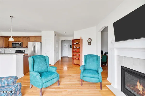 $525,000 | 15 Rosemore Place, Halfmoon, NY 12118