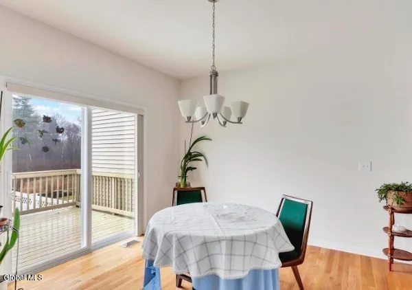 $525,000 | 15 Rosemore Place, Halfmoon, NY 12118