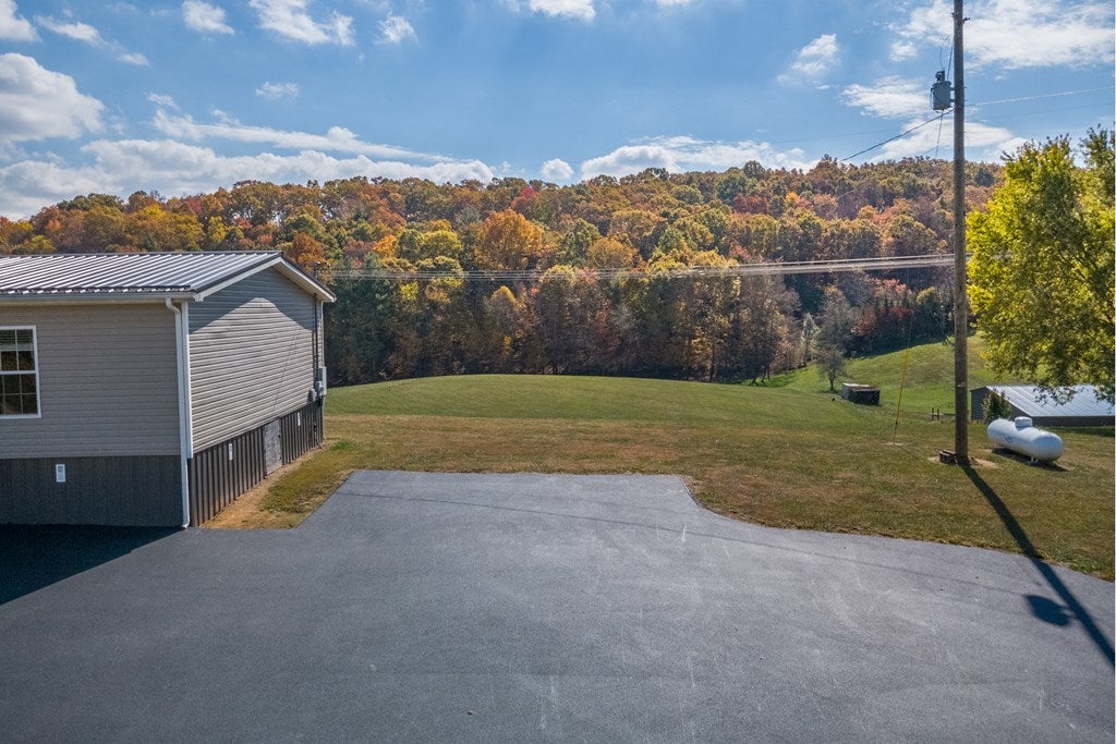 489 Rural Retreat Lake Road Rural Retreat, VA 24368 - Photo 5 of 87 Gallery Image 5