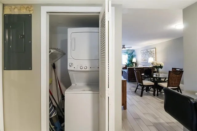 $7,600 | 1313 Siesta Bayside Drive, Unit 1313D, Sarasota, FL 34242