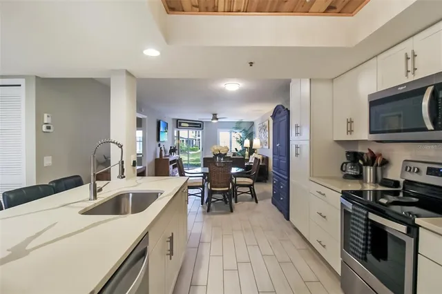 $7,600 | 1313 Siesta Bayside Drive, Unit 1313D, Sarasota, FL 34242