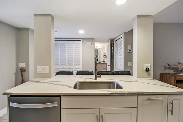 $7,600 | 1313 Siesta Bayside Drive, Unit 1313D, Sarasota, FL 34242