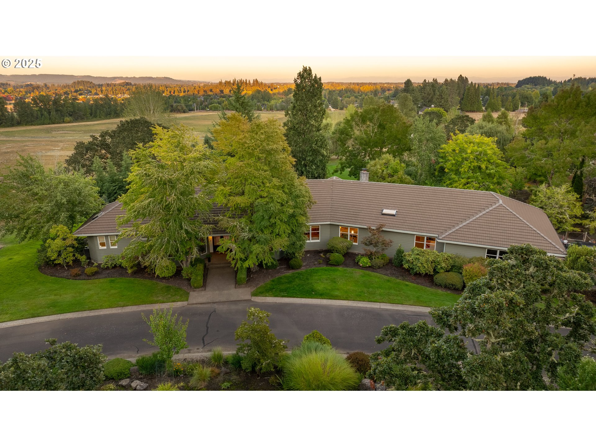 11790 Northwest Fox Ridge Road McMinnville, OR 97128 - Photo 2 of 45 Gallery Image 2
