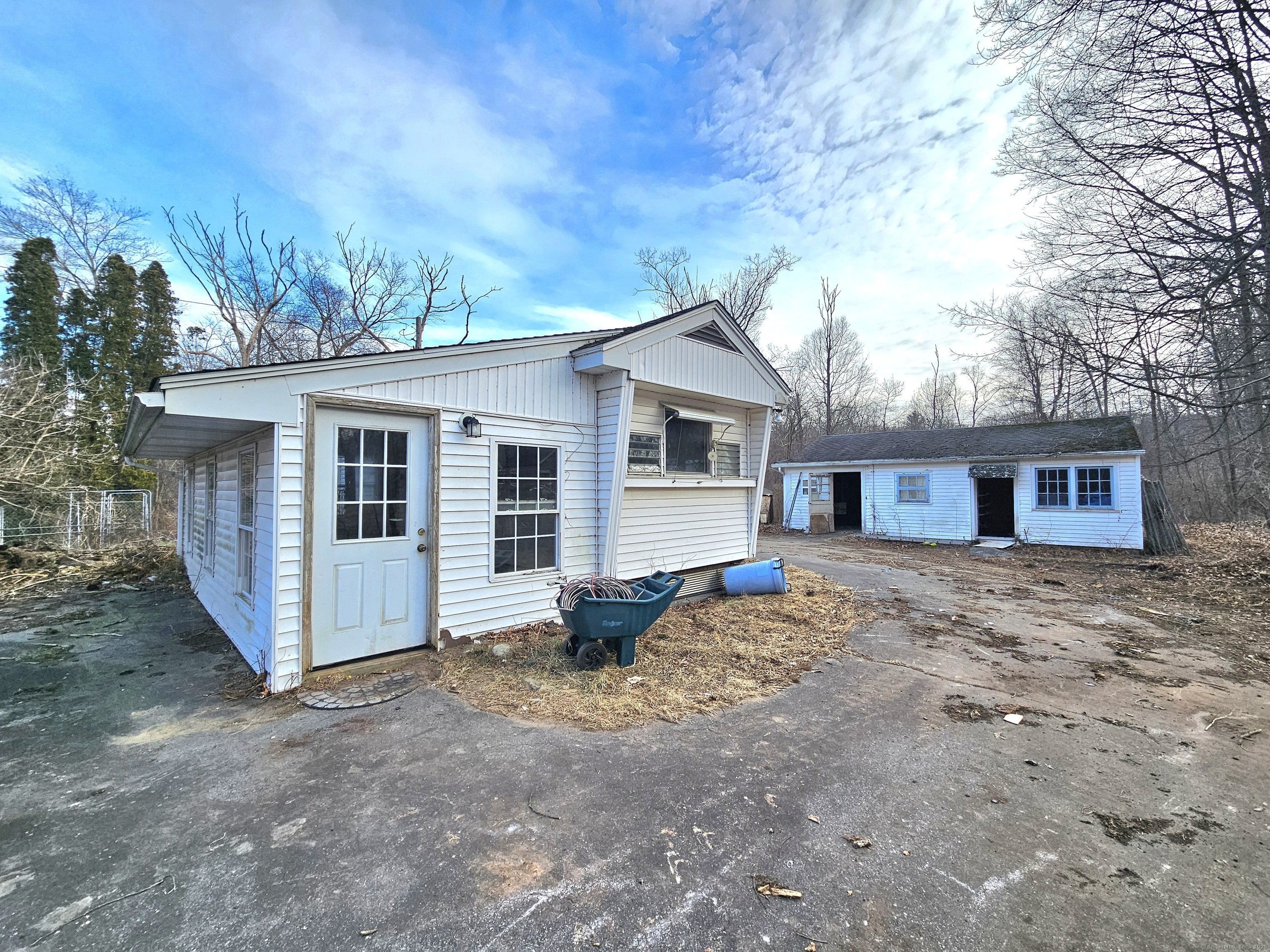 363 Hartford Road Brooklyn, CT 06234 - Photo 1 of 1