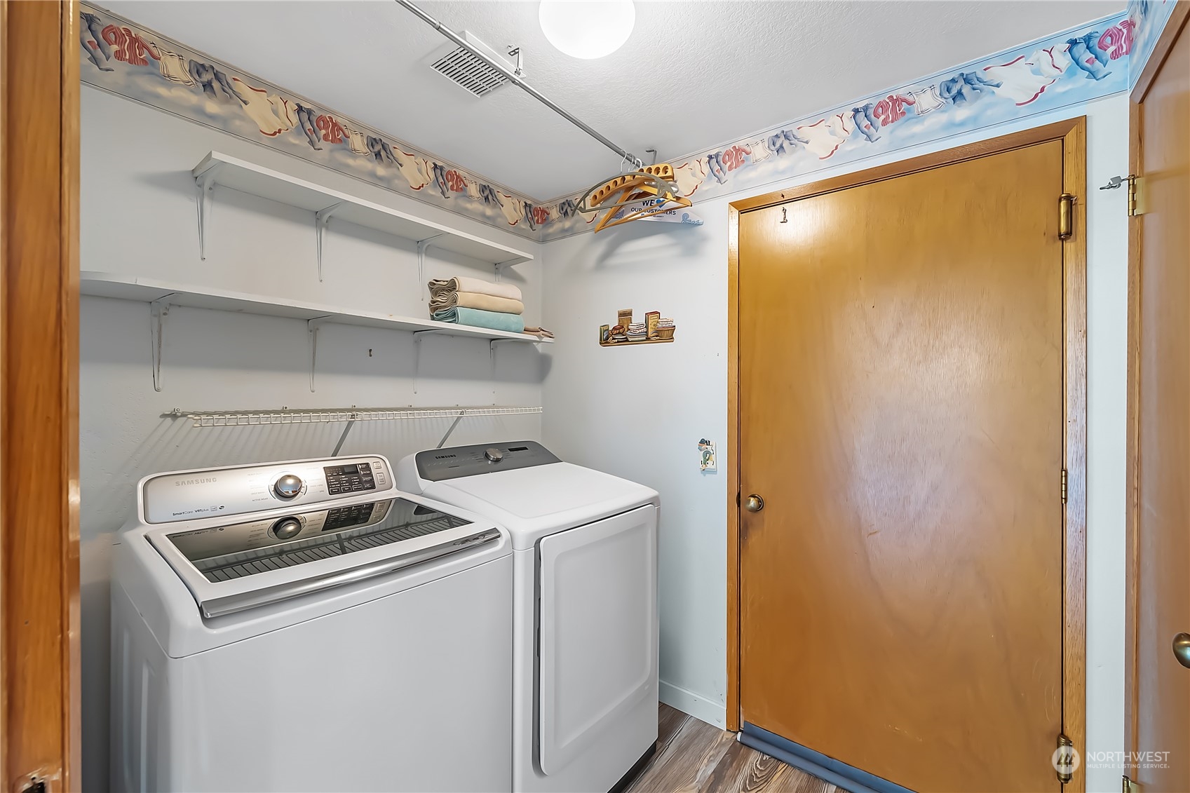 1709 24th Court Anacortes, WA 98221 - Photo 25 of 33 a utility room with dryer and washer
