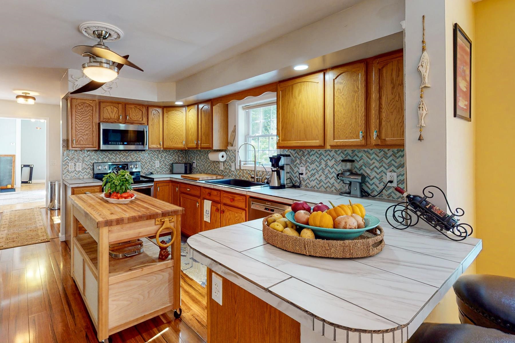 37 Knox Pasture Road Wolfeboro, NH 03894 - Photo 2 of 35 Gallery Image 2