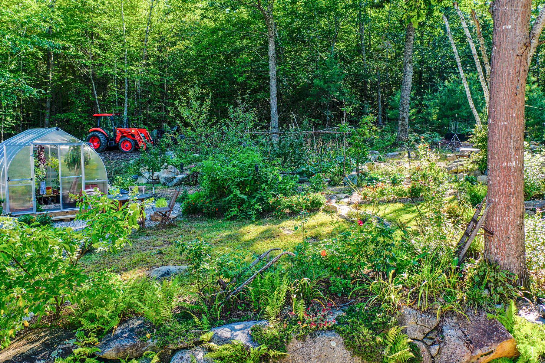 37 Knox Pasture Road Wolfeboro, NH 03894 - Photo 3 of 35 Gallery Image 3