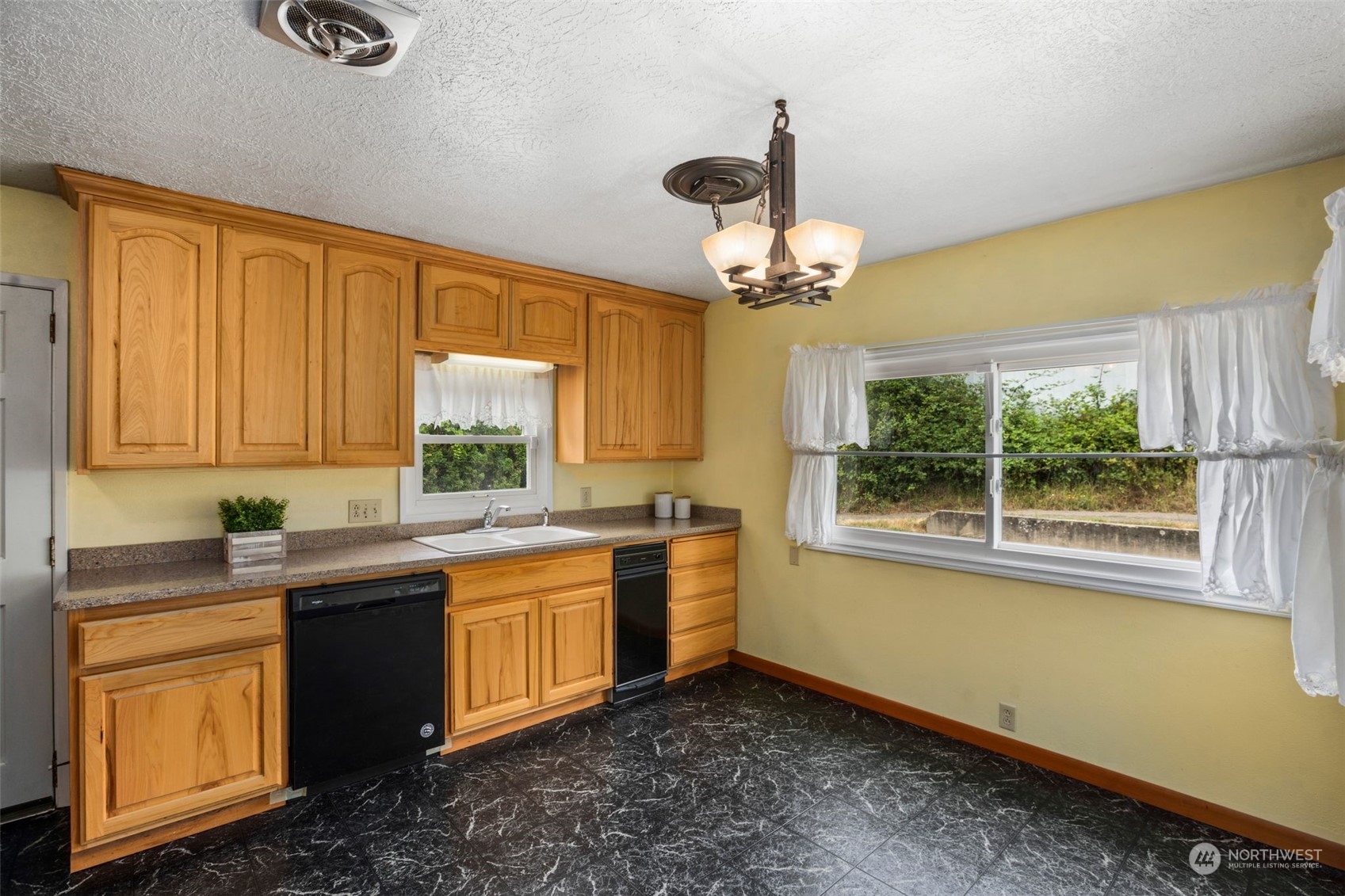 119 Lone Oak Road Longview, WA 98632 - Photo 7 of 35 Gallery Image 7