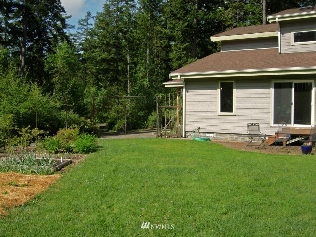 417 Ivan Road San Juan Island, WA 98250 - Photo 9 of 20 Gallery Image 9