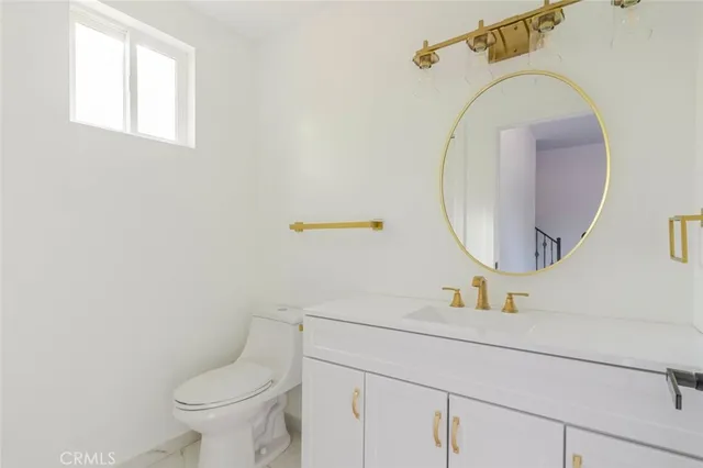 $4,000 | 17428 Roscoe Boulevard, Northridge, CA 91325