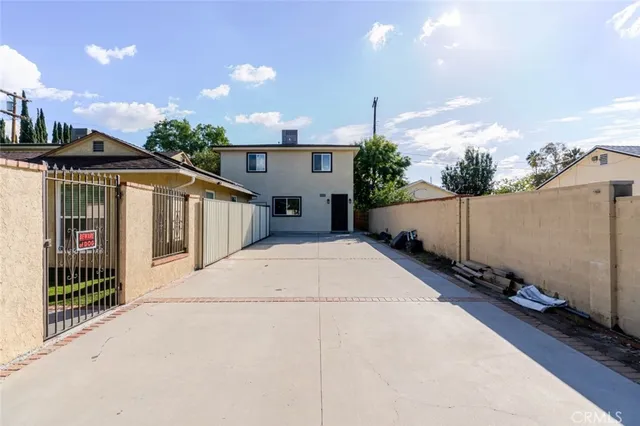 $4,000 | 17428 Roscoe Boulevard, Northridge, CA 91325