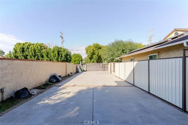 $4,000 | 17428 Roscoe Boulevard, Northridge, CA 91325
