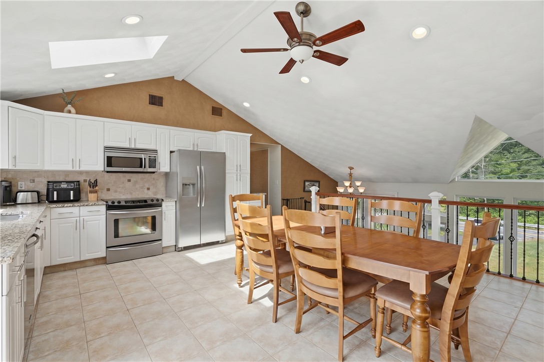 294 Sawmill Road Glocester, RI 02857 - Photo 4 of 39