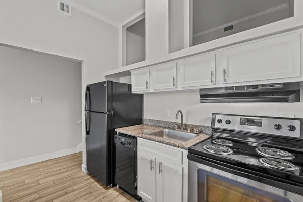 $1,499 | 7820 Seawall Boulevard, Unit 109, Galveston, TX 77551
