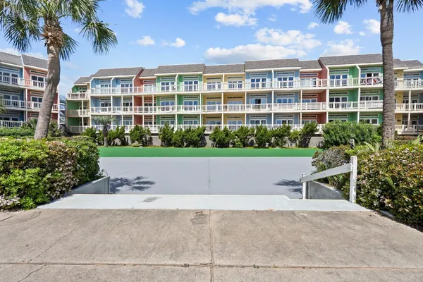 $1,499 | 7820 Seawall Boulevard, Unit 109, Galveston, TX 77551