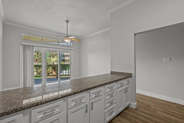 $1,499 | 7820 Seawall Boulevard, Unit 109, Galveston, TX 77551