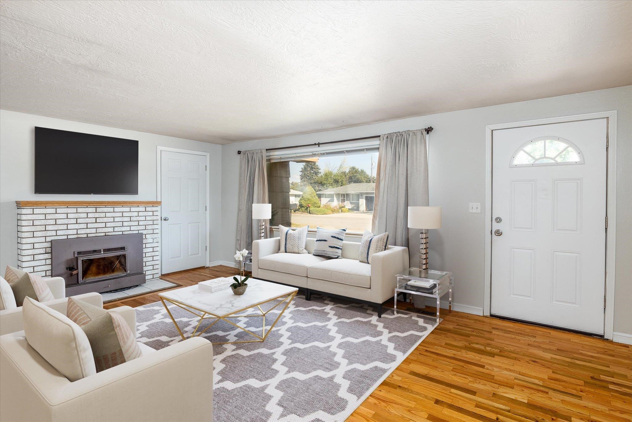 2011 North Center Road Spokane Valley, WA 99212 - Photo 5 of 24 Gallery Image 5