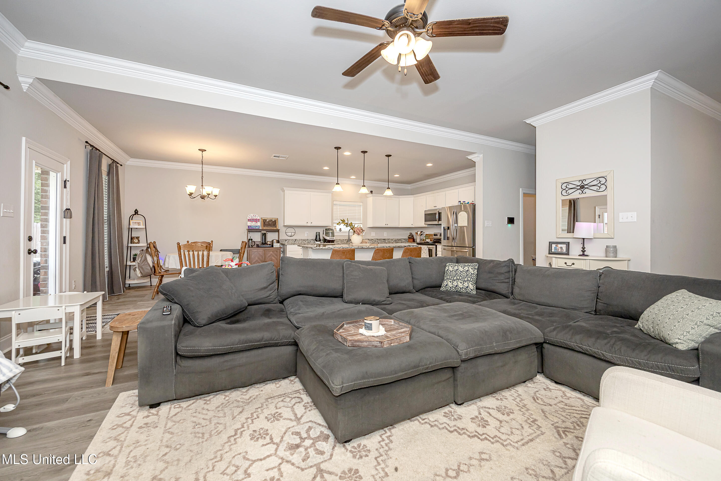 14503 North Swan Road Gulfport, MS 39503 - Photo 11 of 52 IMG_7842