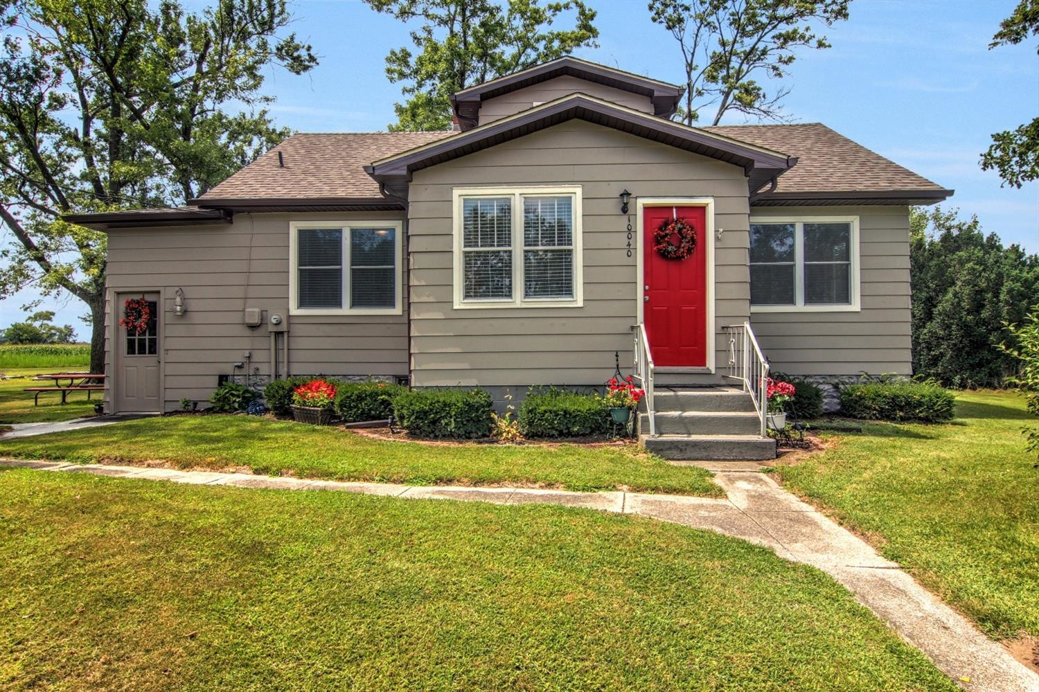 10040 North 1000th Street West Demotte, IN 46310 - Photo 3 of 5 1500x999