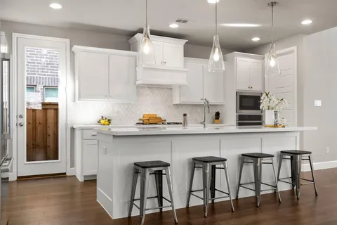 $950,000 | 8533 Western, The Colony, TX 75056