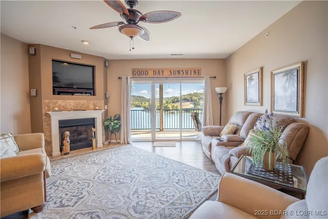 $324,000 | 426 Cedar Heights Drive, Unit 3D, Camdenton, MO 65020