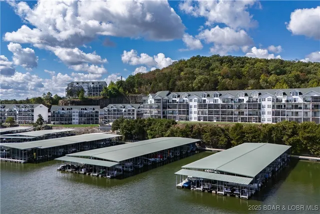 $324,000 | 426 Cedar Heights Drive, Unit 3D, Camdenton, MO 65020