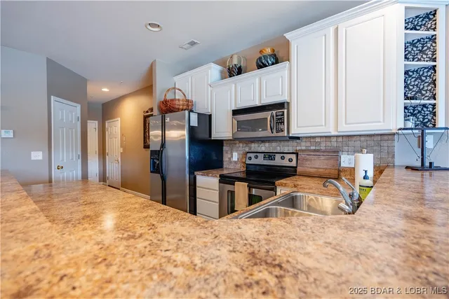 $324,000 | 426 Cedar Heights Drive, Unit 3D, Camdenton, MO 65020