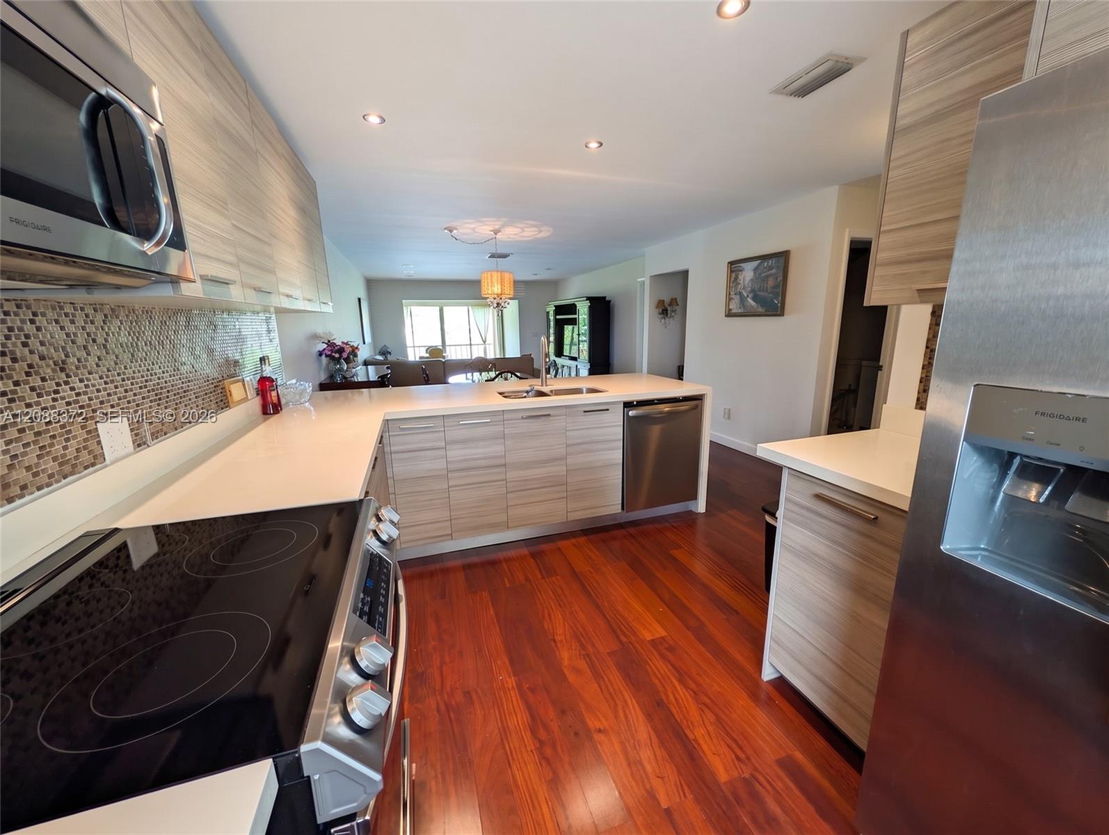 8460 Casa Del Lago, Unit H Boca Raton, FL 33433 - Photo 2 of 17 Kitchen