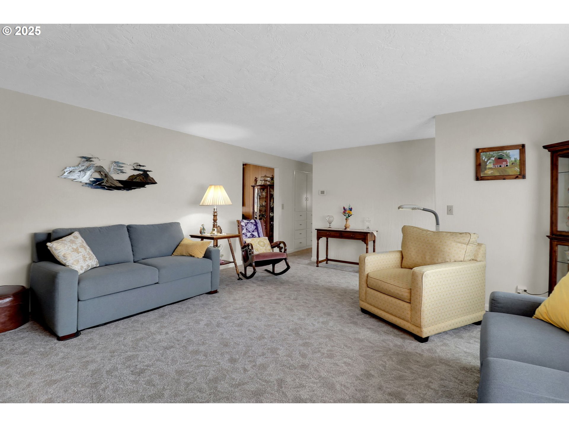 1448 Cheek Street Springfield, OR 97477 - Photo 7 of 28 a living room with furniture and a couch
