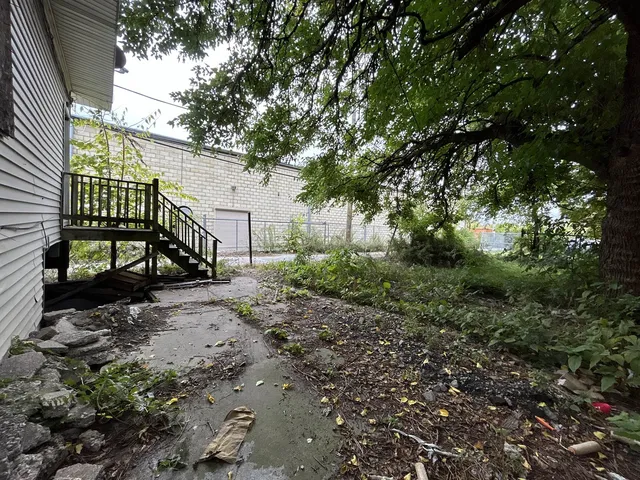 $180,000 | 7450 South Colfax Avenue, Chicago, IL 60649