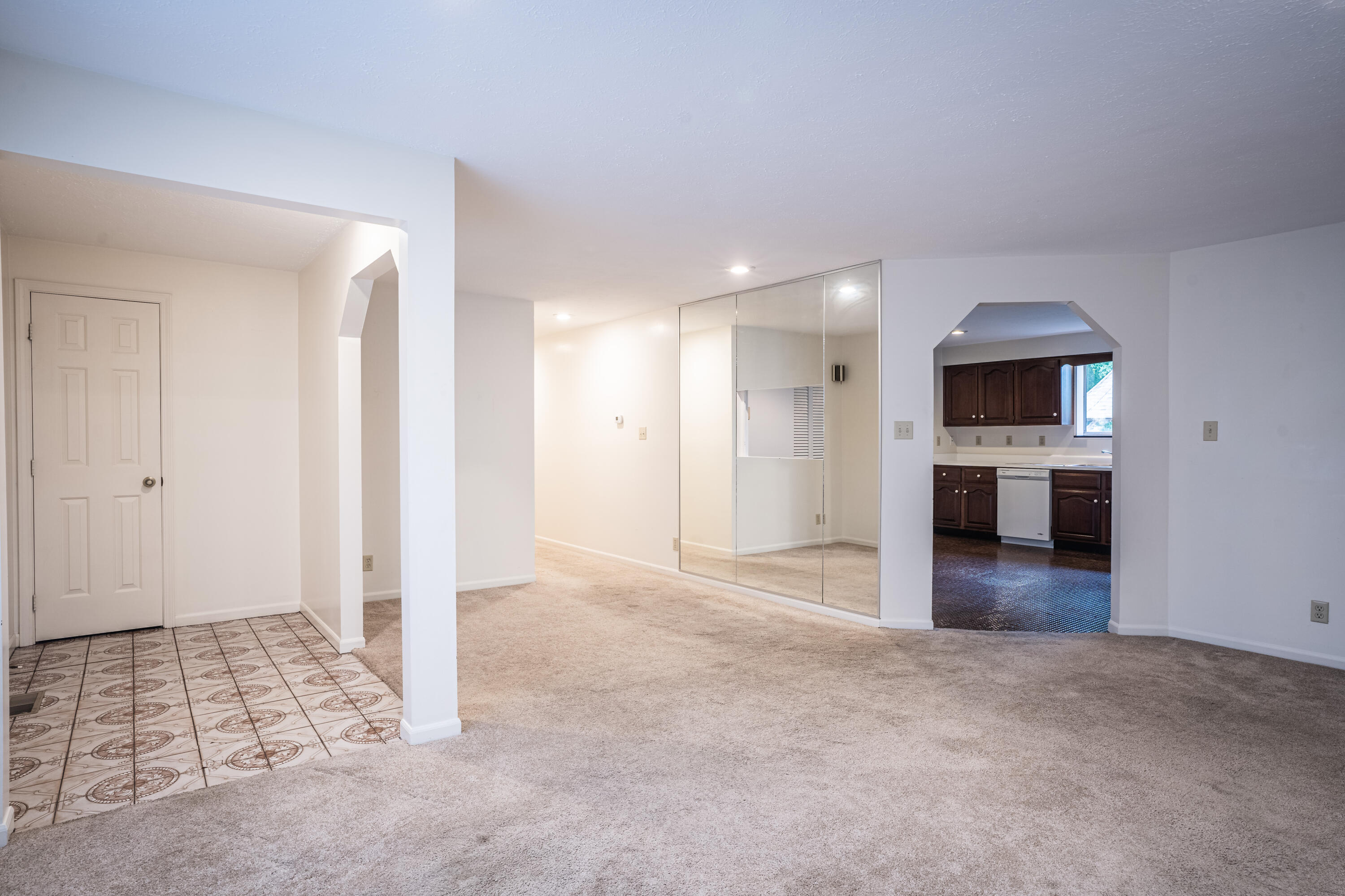 402 Marsailles Road Versailles, KY 40383 - Photo 5 of 41 DSC07061-HDR