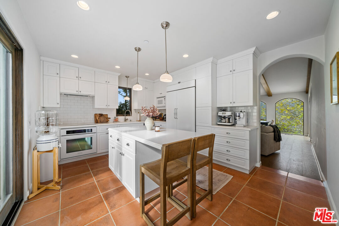 2007 Corral Canyon Road Malibu, CA 90265 - Photo 3 of 31 Gallery Image 3