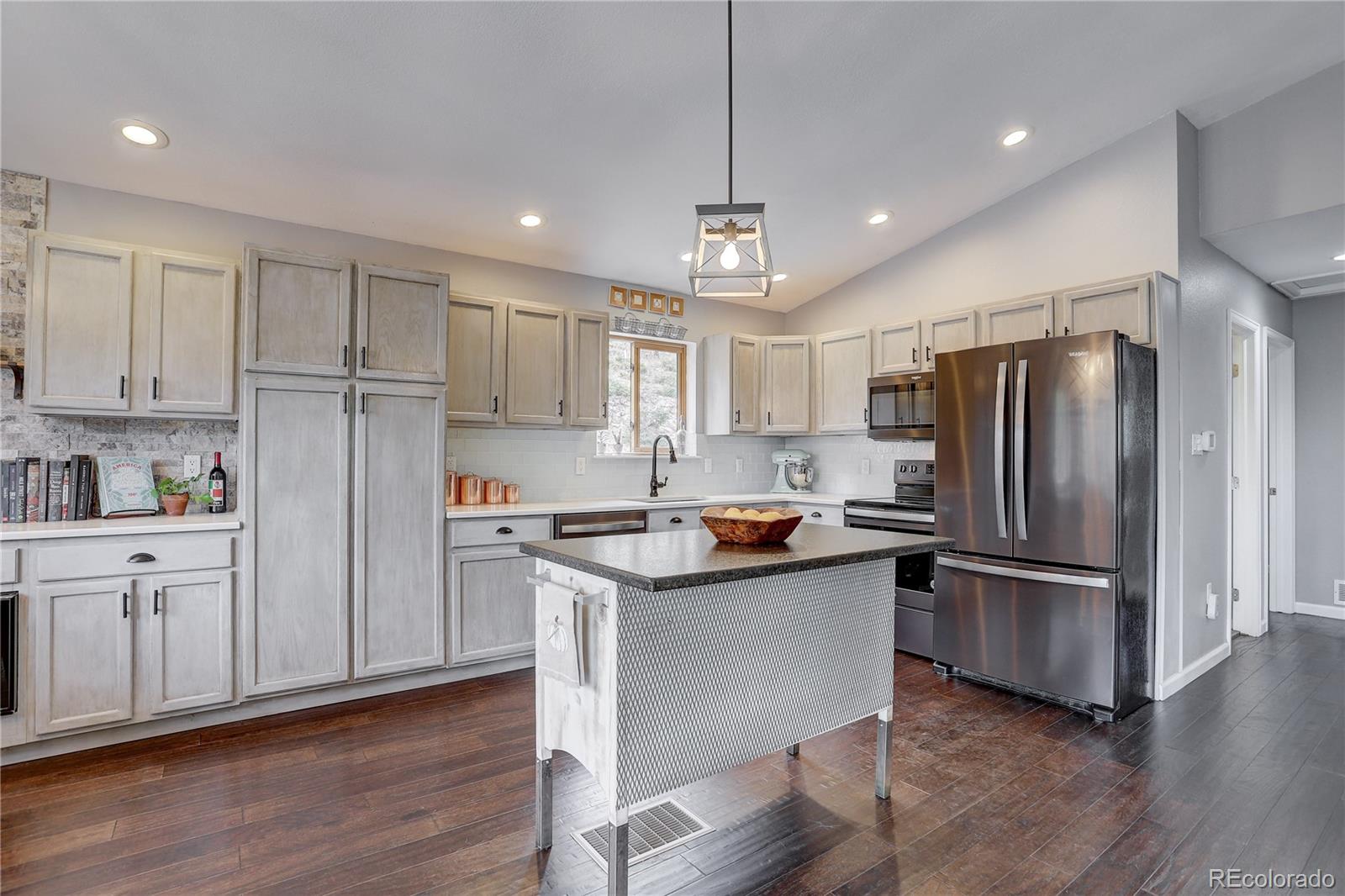 13139 Elsie Road Conifer, CO 80433 - Photo 16 of 38 Gallery Image 16