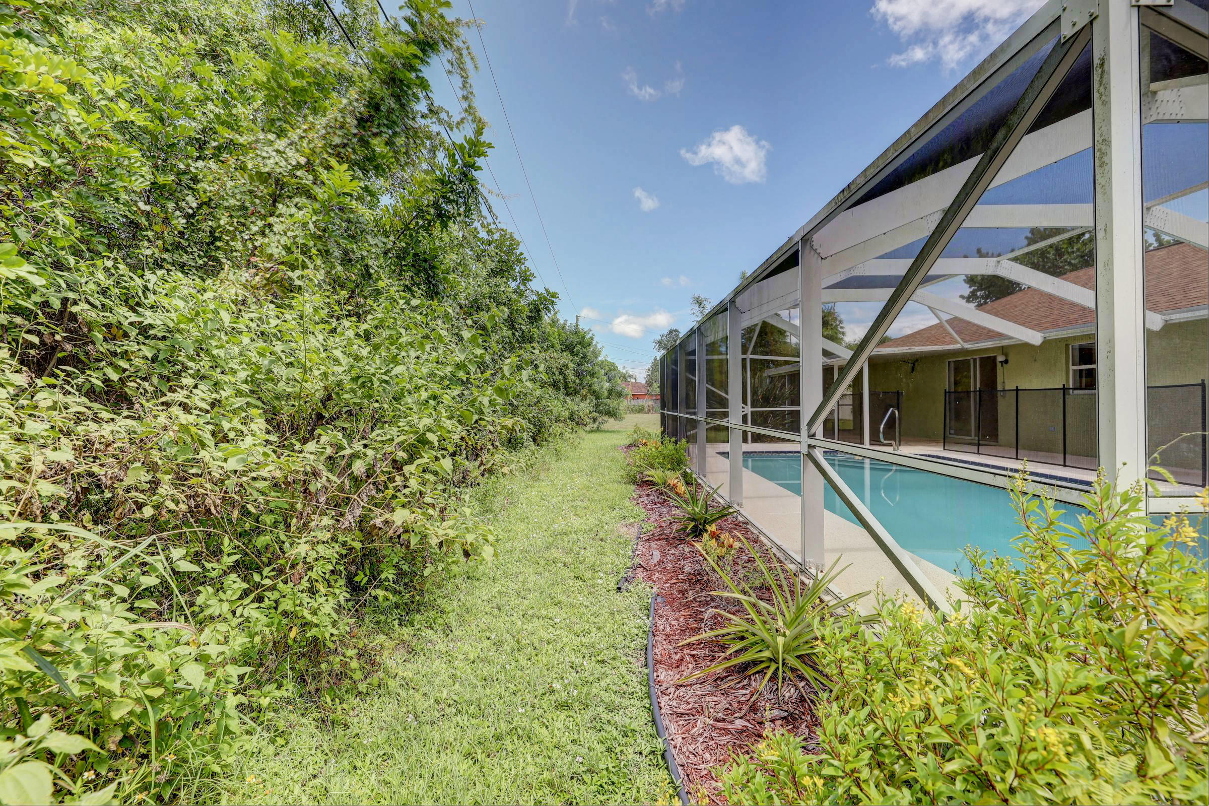261 Southwest Glen Road Port St. Lucie, FL 34953 - Photo 13 of 43 3J0A5582_3_4_5_6