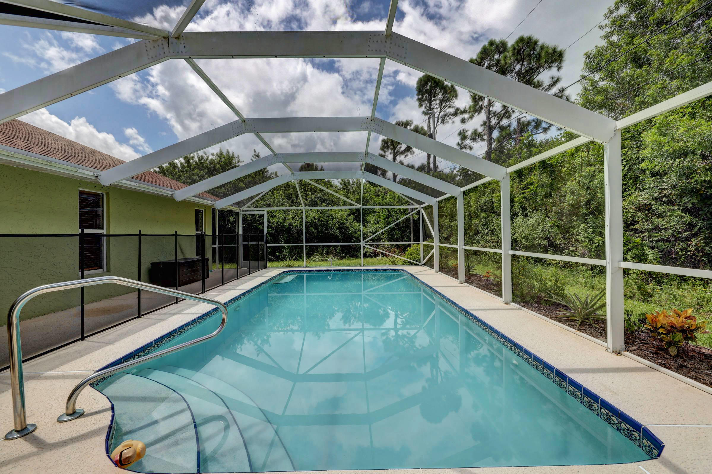 261 Southwest Glen Road Port St. Lucie, FL 34953 - Photo 19 of 43 3J0A5557_58_59_60_61
