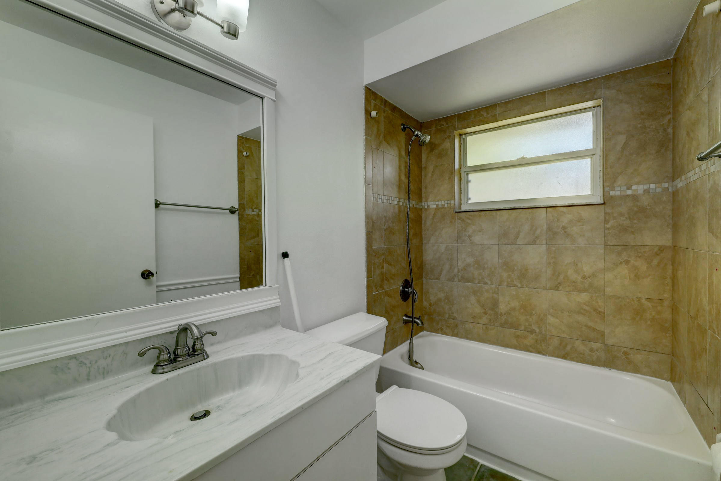 261 Southwest Glen Road Port St. Lucie, FL 34953 - Photo 23 of 43 3J0A5537_38_39_40_41