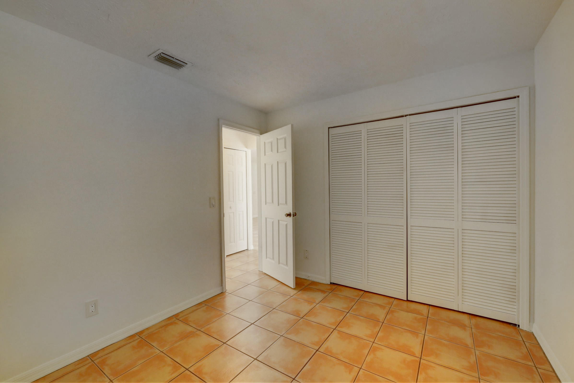 261 Southwest Glen Road Port St. Lucie, FL 34953 - Photo 26 of 43 3J0A5517_18_19_20_21