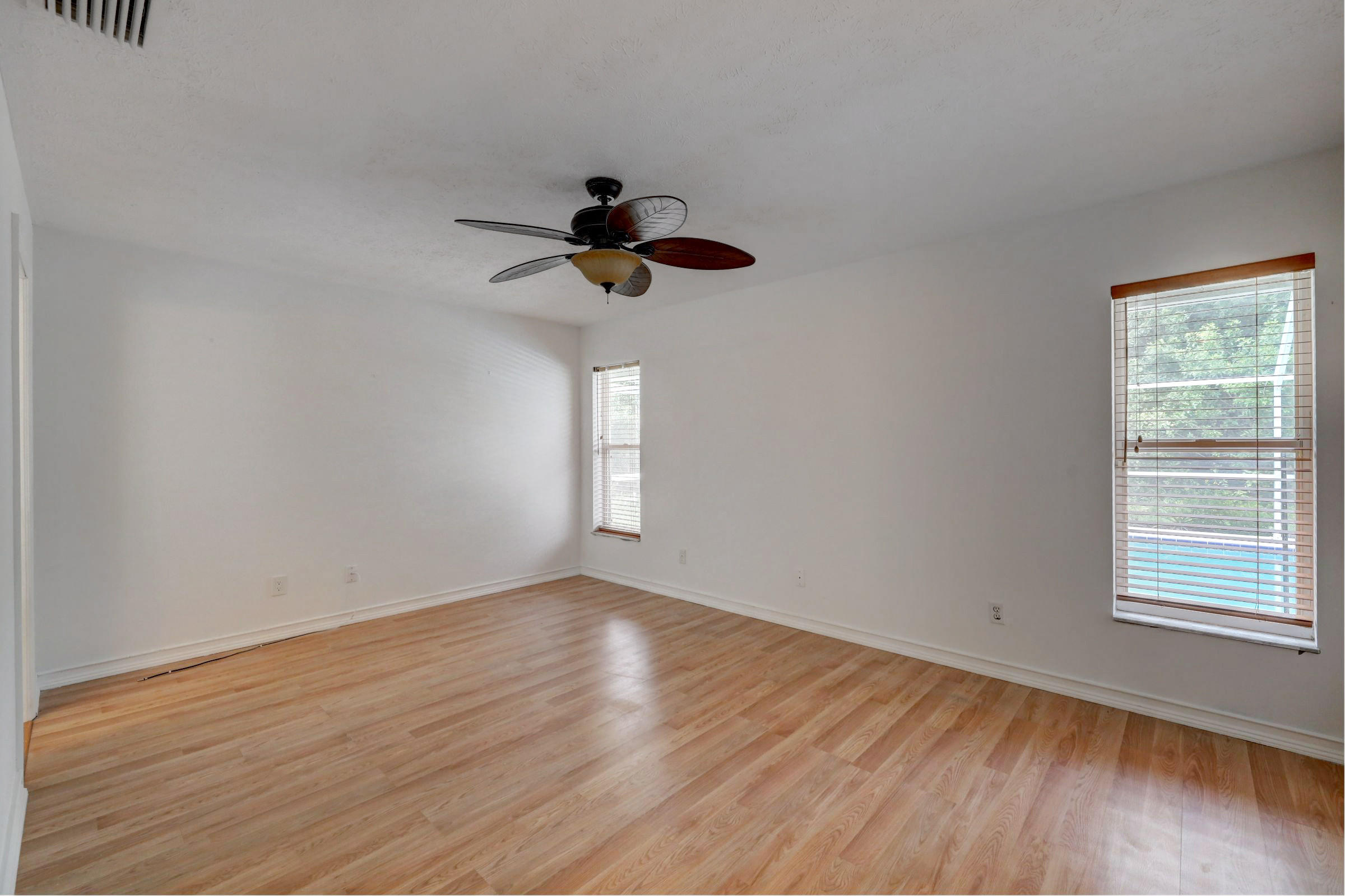 261 Southwest Glen Road Port St. Lucie, FL 34953 - Photo 33 of 43 3J0A5477_78_79_80_81