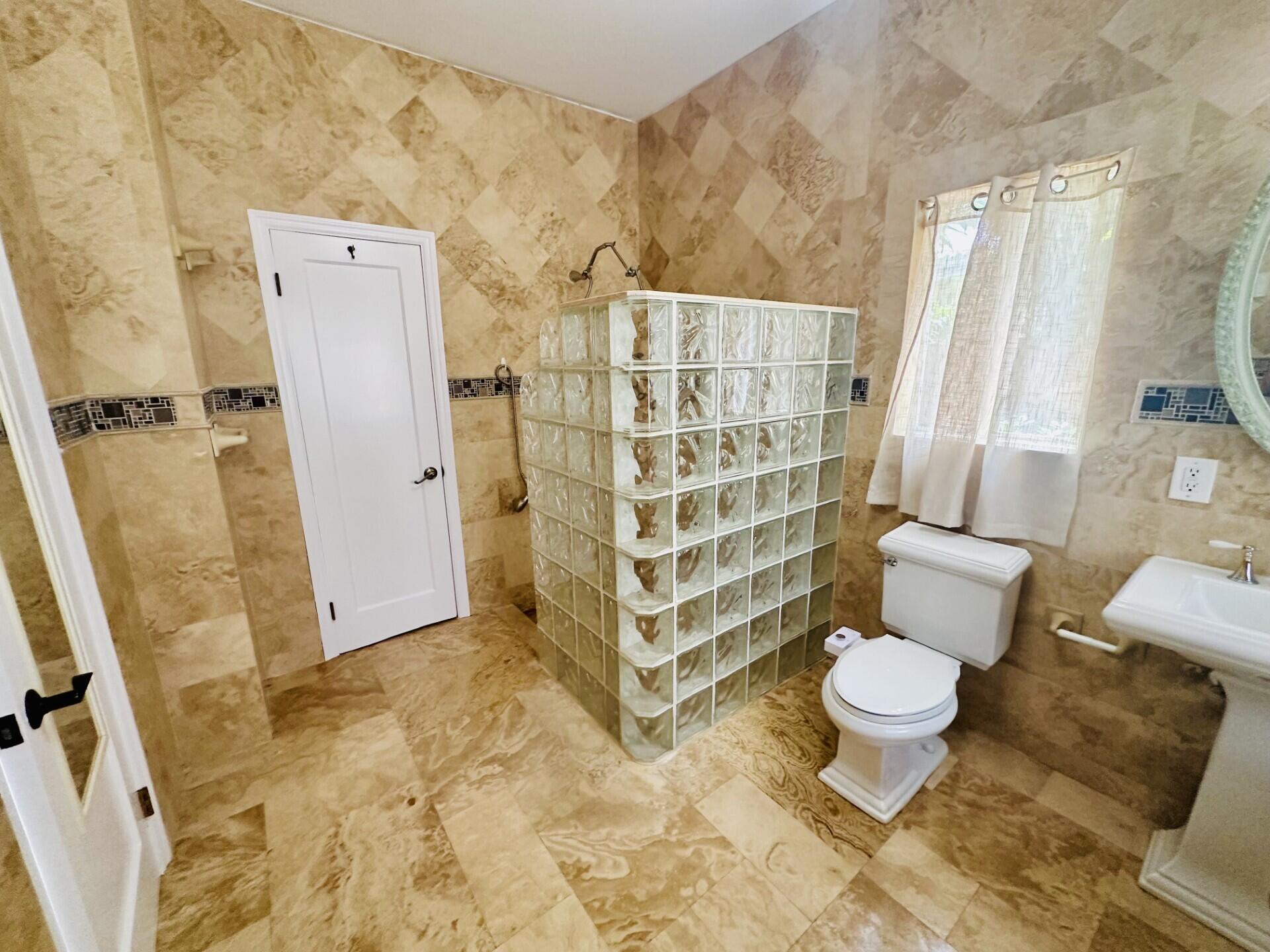 467 Northeast 31st Street Boca Raton, FL 33431 - Photo 19 of 19 467 Bathmain