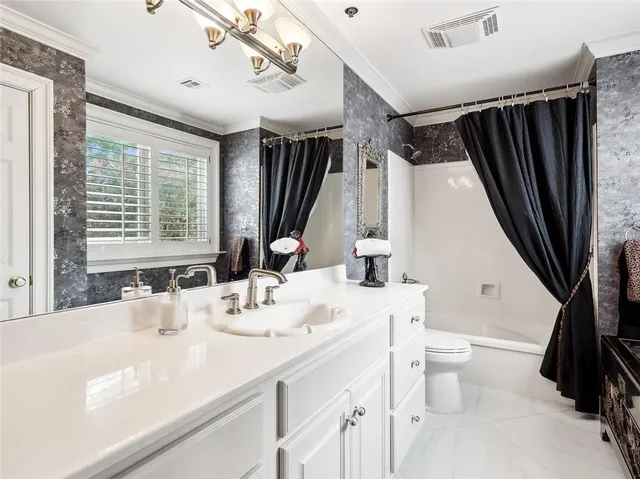 $645,000 | 303 Mariners Island Boulevard, Unit 303, Mandeville, LA 70448