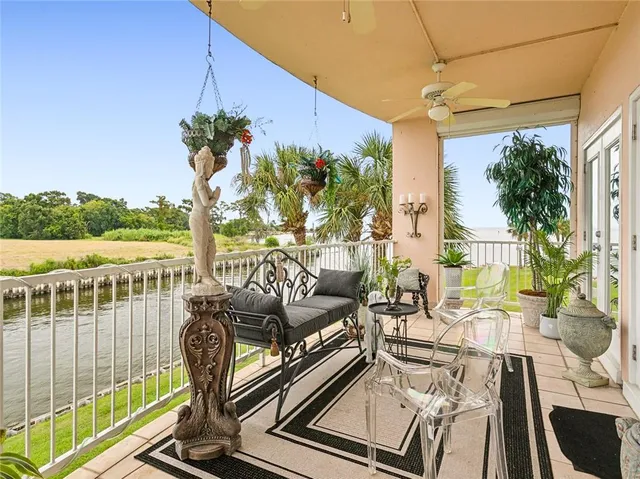 $645,000 | 303 Mariners Island Boulevard, Unit 303, Mandeville, LA 70448