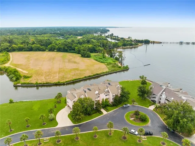 $645,000 | 303 Mariners Island Boulevard, Unit 303, Mandeville, LA 70448