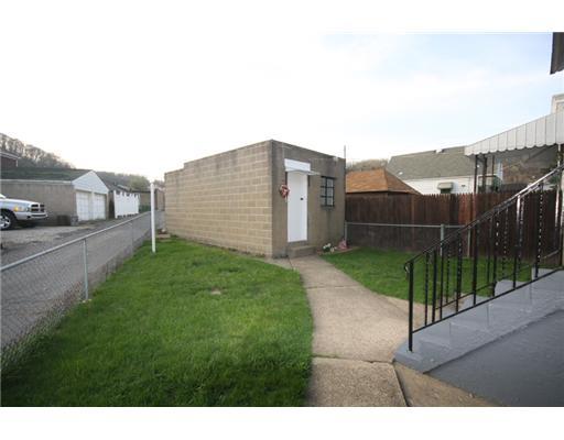 1132 Knox Street McKees Rocks, PA 15136 - Photo 8 of 18 Yard/Garden.