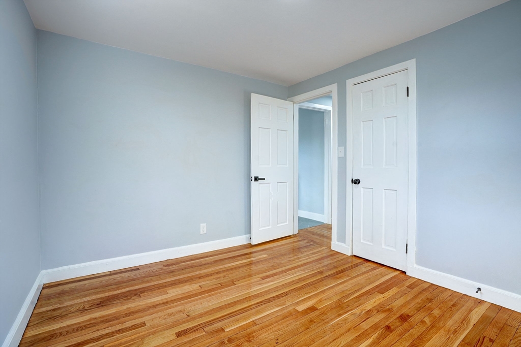 23 Langley Circle, Unit 1 Quincy, MA 02170 - Photo 14 of 27 a view of room