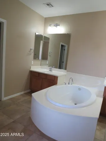 $2,450 | 28822 North 20th Lane, Phoenix, AZ 85085